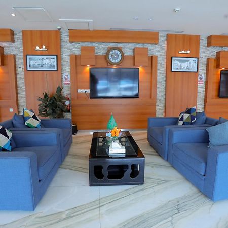 هوستا الملقا Aparthotel Riad Exterior foto