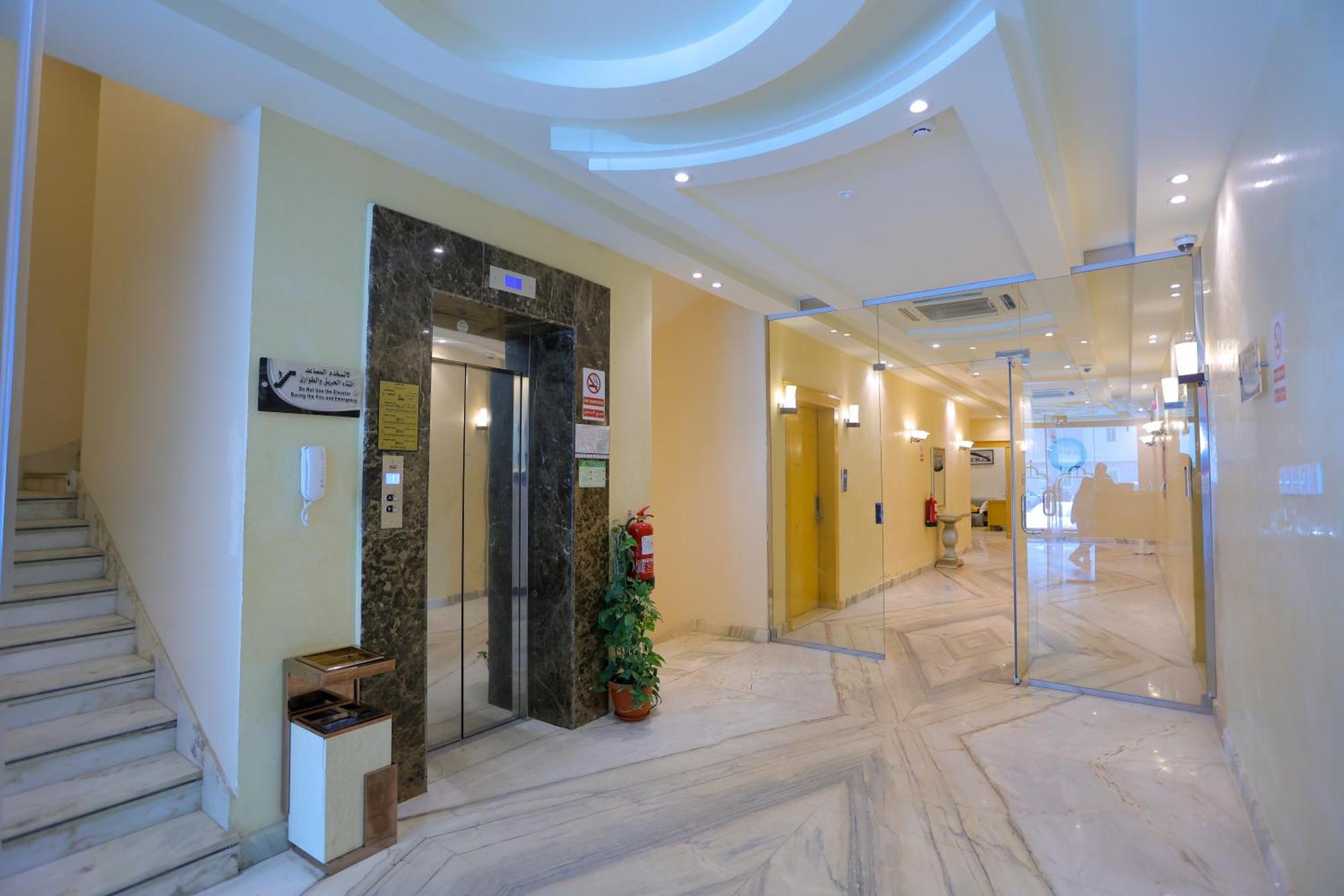 هوستا الملقا Aparthotel Riad Exterior foto